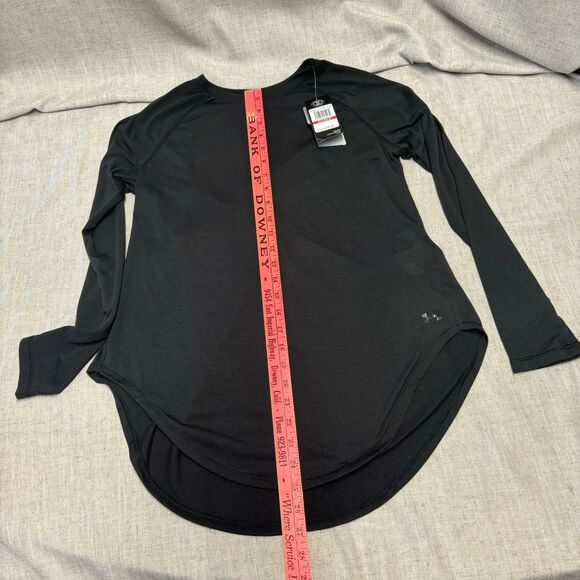 Under Armour Women’s Pindot Open Back Long Sleeve Shirt Long Hem Size XS NWT - Picture 11 of 11